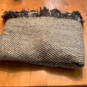 Loft thick gray and white scarf